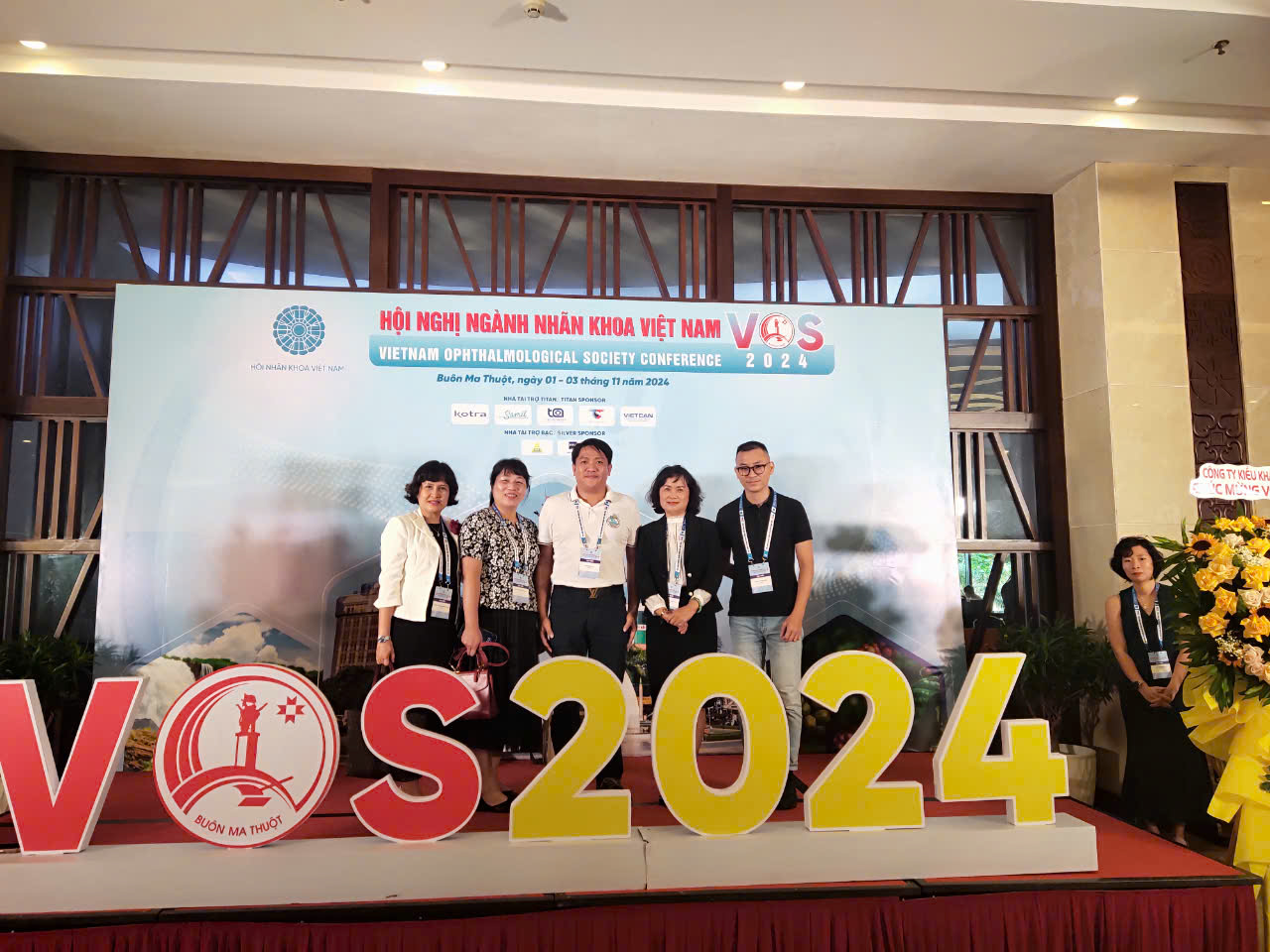 cong-ty-tnhh-phat-trien-dong-hanh-cung-hoi-nghi-nhan-khoa-viet-nam-2024